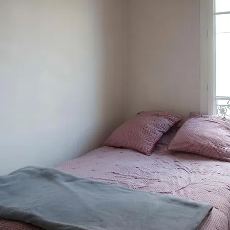 Apartment Bright Apartment In The Heart Of Paris
